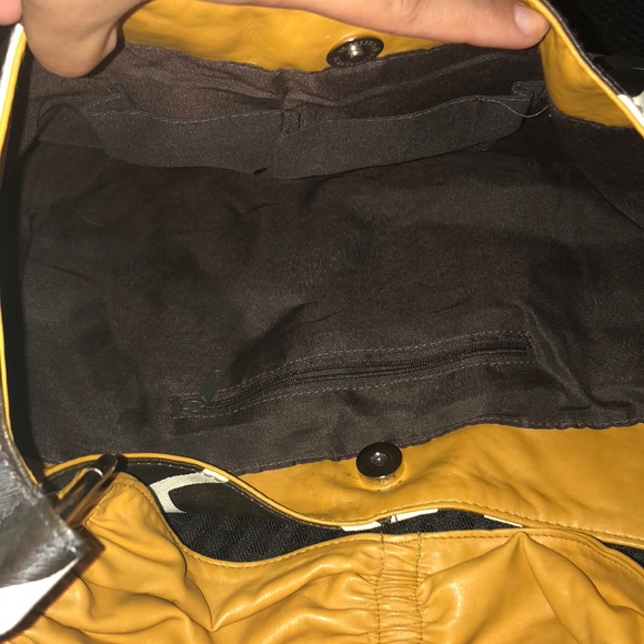 Giraffe print shoulder bag - Picture 5 of 5